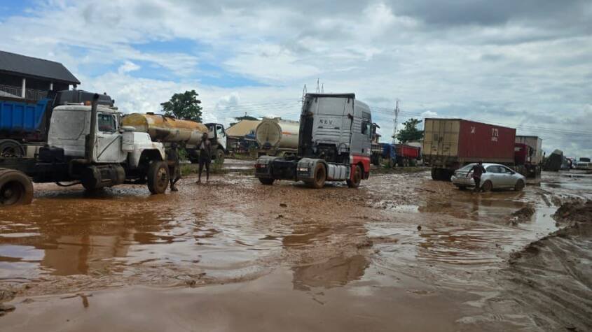 Travellers, Motorists Groan on Failed Benin-Warri Highway 1 bypass