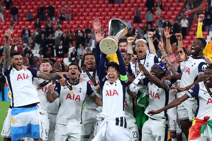Spurs edge Manchester United to claim first Europa league title since 1984 1 GrgNDbRWoAAFpEf