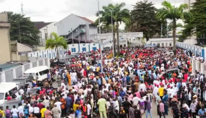 Rivers State people gather at the Government House in Port Harcourt to celebrate Governor Sim Fubaras return after a six month emergency rule imposed on the state by President Bola Tinubu 1