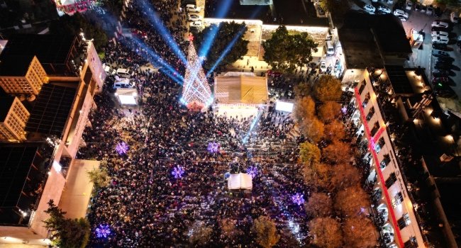 Bethlehem lights Christmas tree first time since Gaza war began 1 christmas tree bethlehem