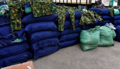 Police intercept 47 sacks of military uniforms, arrest suspects 5 Military camouflage